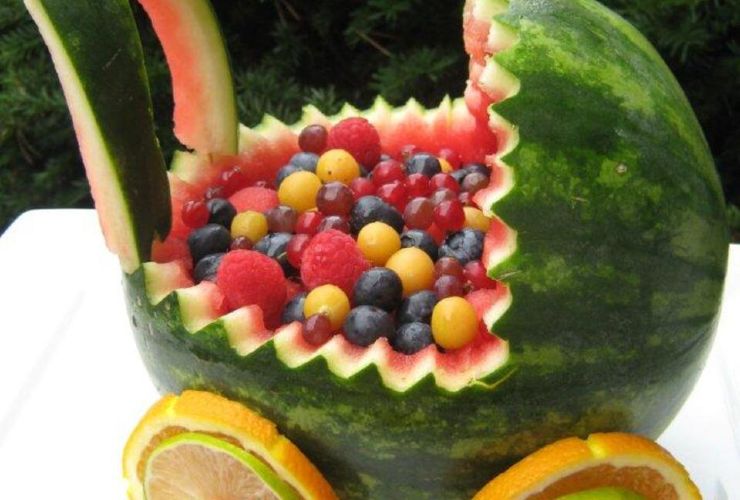 Creazione con buccia di cocomero Creación con cáscara de sandía