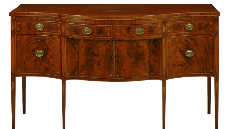 Muebles de madera vieja y opaca. Muebles de madera vieja y opaca.