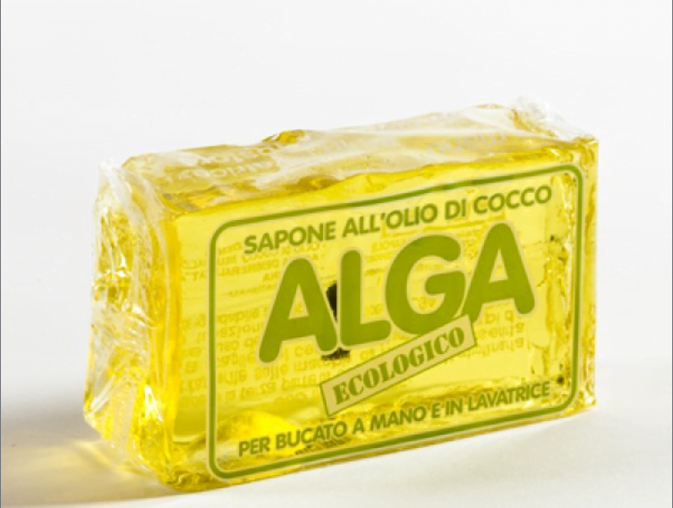 Jabón amarillo de la abuela todo el ajo en un frasco Jabón amarillo de la abuela todo el ajo en un frasco